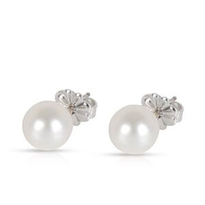 Tiffany &  Co White Pearl Stud Earrings with Silver Posts 7.5 mm